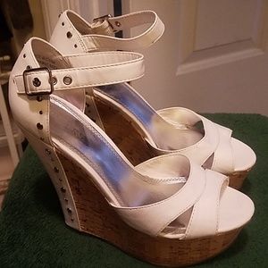 Bakers "Looker" Wedges